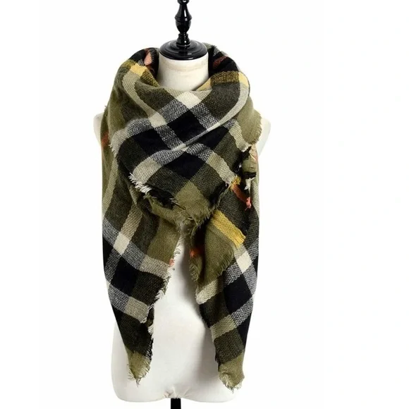 Oversized Green Plaid Blanket Scarf - Picture 6 of 10